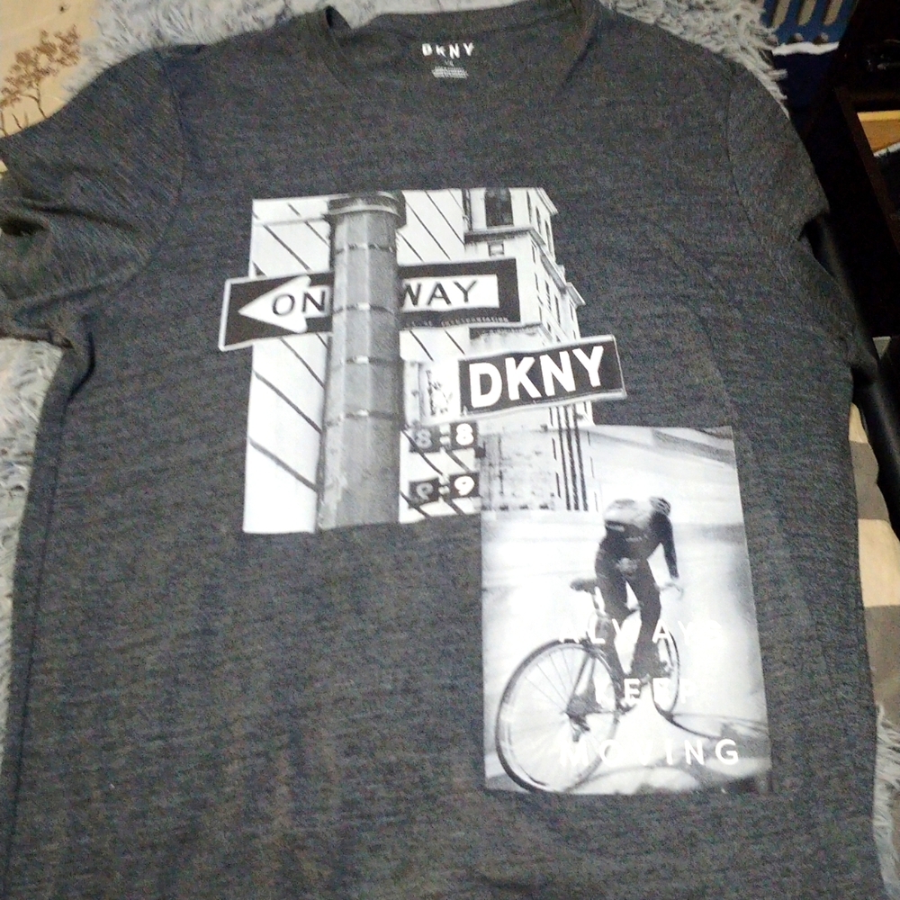 Men's t shirt